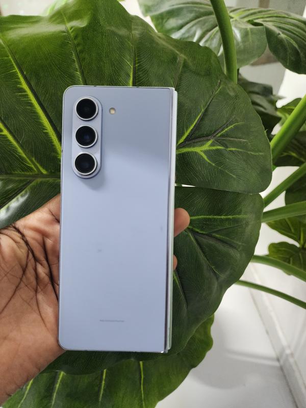 Samsung Galaxy Z Fold 5