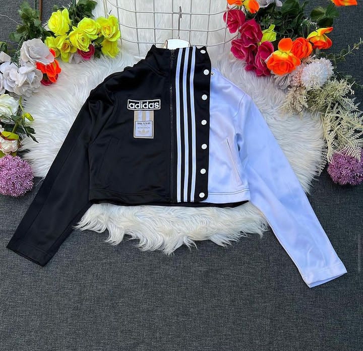 Thumbnail of Ladies outfit 3