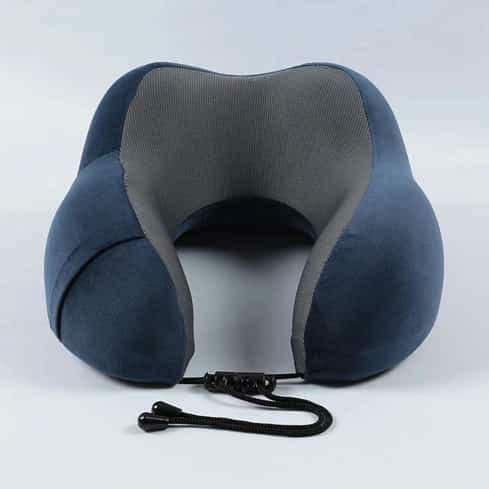U-shaped travel pillows