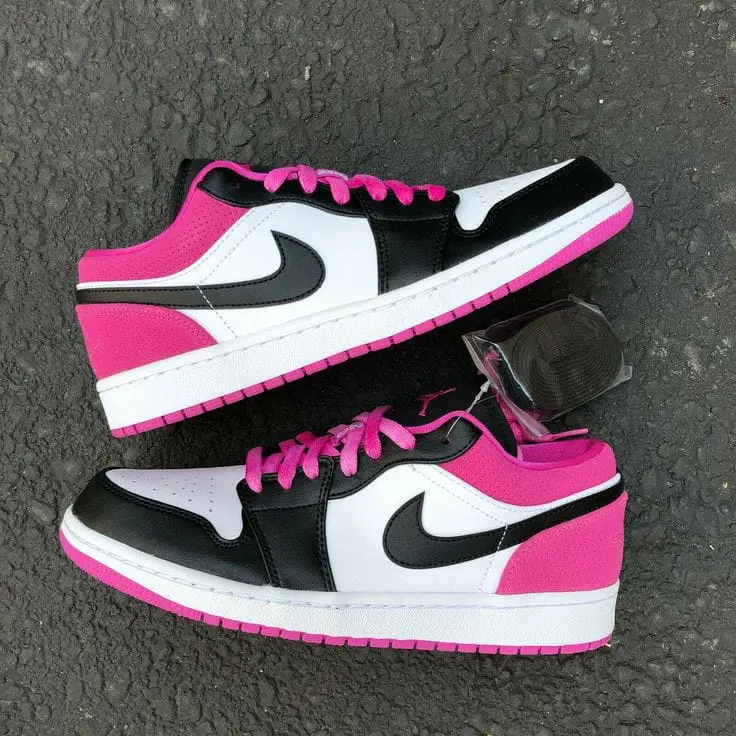 Image 4 of Jordan 1 low