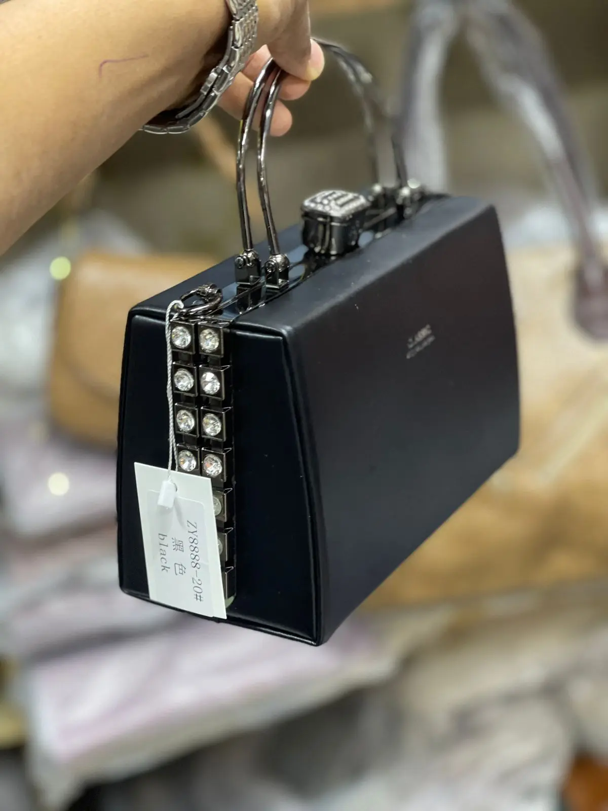 Bossy handbag