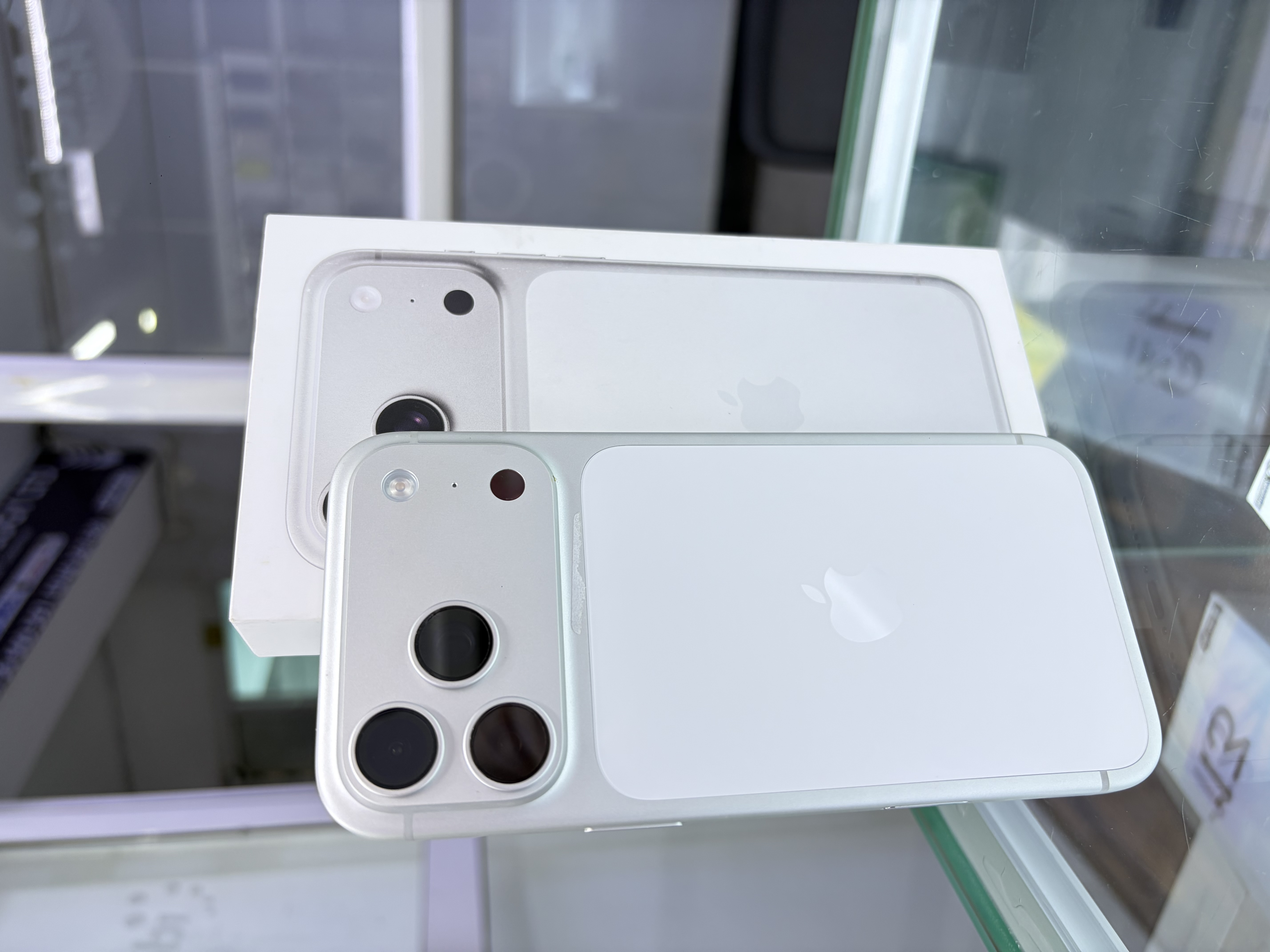 IPHONE 17 PRO MAX